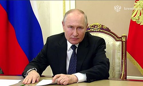Скриншот кадра видео с сайта Кремля